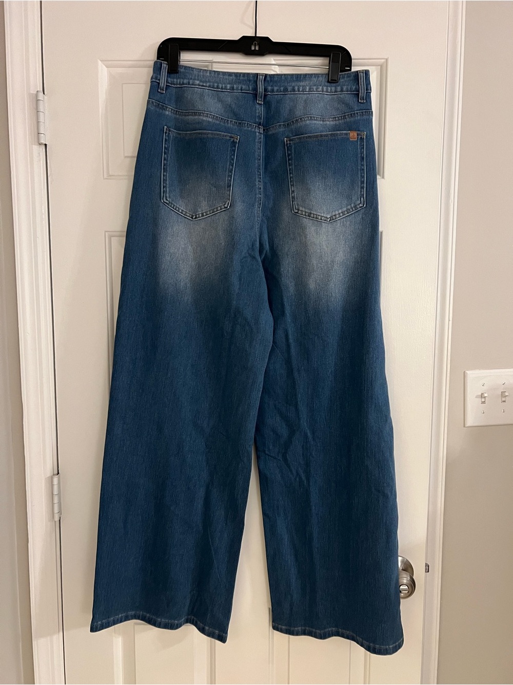 Halara Flex Mid Rise Washed Casual Baggy Jeans with Pockets - Size L - Picture 6 of 6